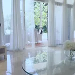 Vivaldi Boutique Jardines Del Mar Marbella