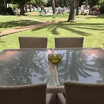 Vivaldi Boutique Jardines Del Mar Marbella