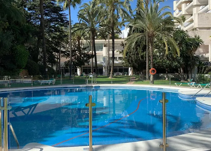 Vivaldi Boutique Jardines Del Mar Marbella
