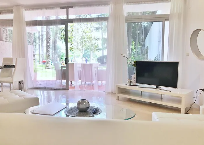 Vivaldi Boutique Jardines Del Mar Apartmán Marbella