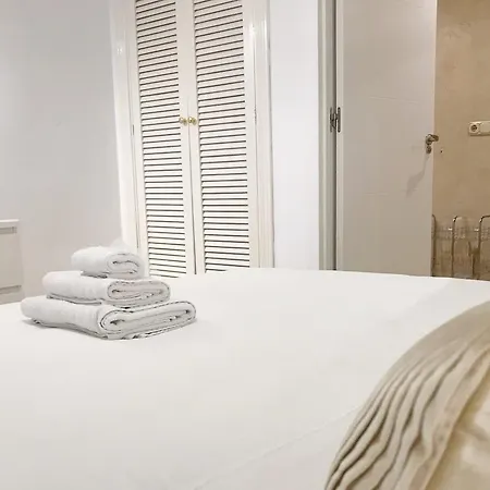 Vivaldi Boutique Jardines Del Mar Марбелья